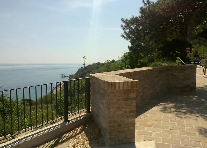 Il Leone Rosso Over The Hills Of The Trabocchi